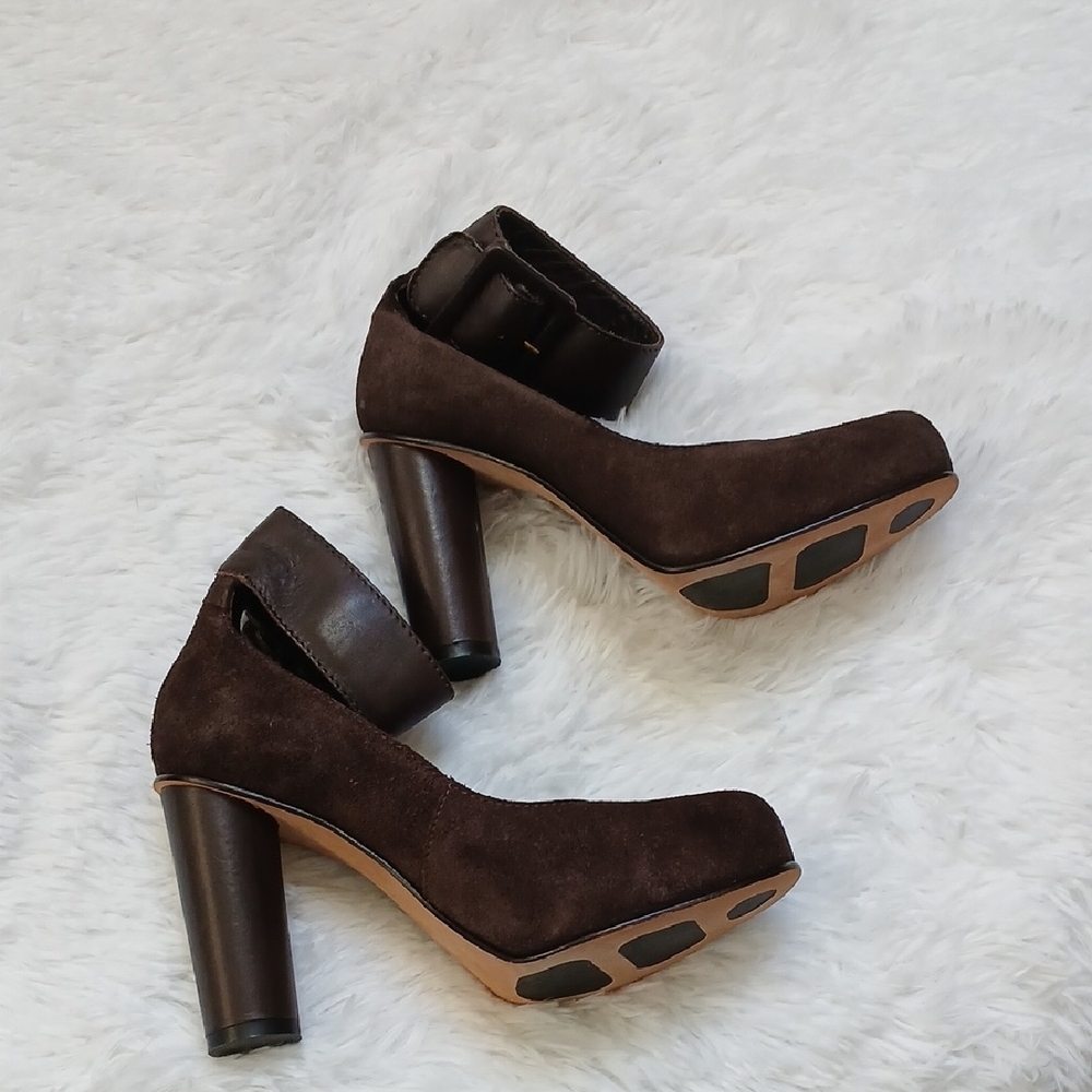 L.L. Bean Dark Brown Women's Ankle Strap  Heels Size 6.5 M